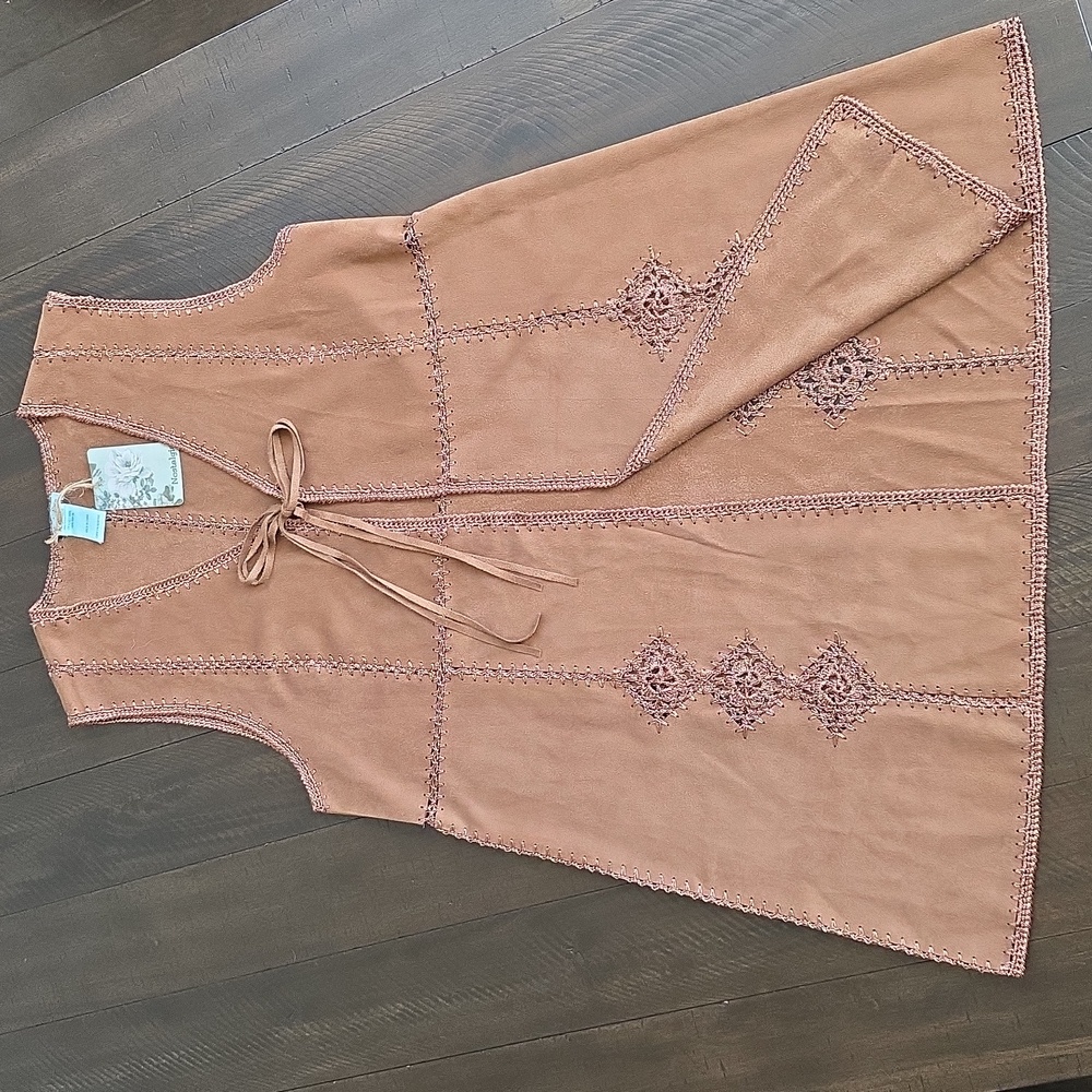 NWT Nostalgia Brown Faux Suede Vest Crochet Detail Front Tie Cowgirl, Size L